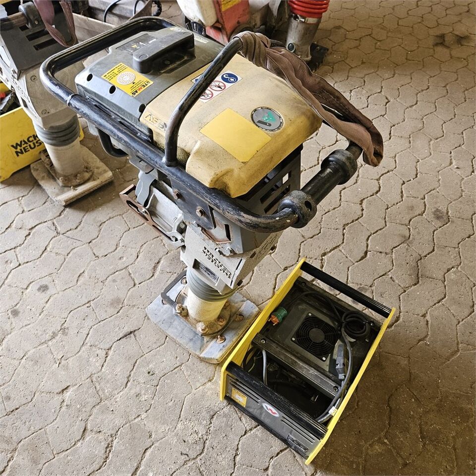 Wacker Neuson AS60e - Трамбовка: фото 3 Wacker Neuson AS60e - Трамбовка: фото 3