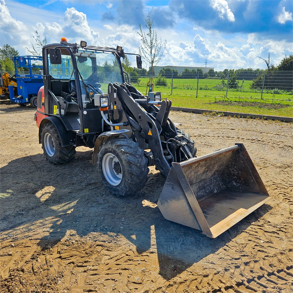 Weidemann 2070 CX - Колёсный погрузчик: фото 4 Weidemann 2070 CX - Колёсный погрузчик: фото 4