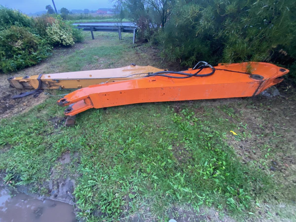 CASE ET DOOSAN BALANCIERS 2M70 & 3M - Стрела: фото 3 CASE ET DOOSAN BALANCIERS 2M70 & 3M - Стрела: фото 3