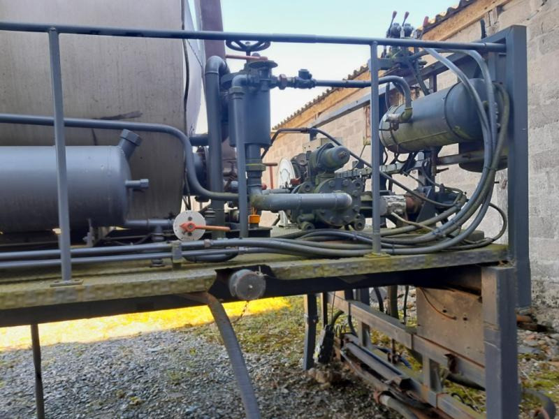 MENARD BOUILLE SUR BERCE 3000 LITRES - Гудронатор: фото 4 MENARD BOUILLE SUR BERCE 3000 LITRES - Гудронатор: фото 4