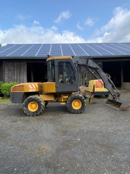 Mecalac 12 MXT - Колёсный экскаватор: фото 2 Mecalac 12 MXT - Колёсный экскаватор: фото 2