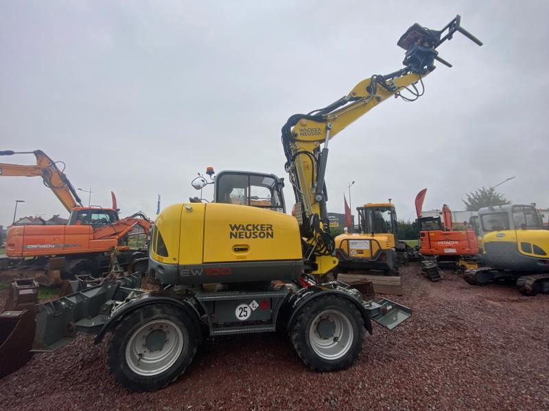 Neuson EW 100 - Колёсный экскаватор: фото 3 Neuson EW 100 - Колёсный экскаватор: фото 3