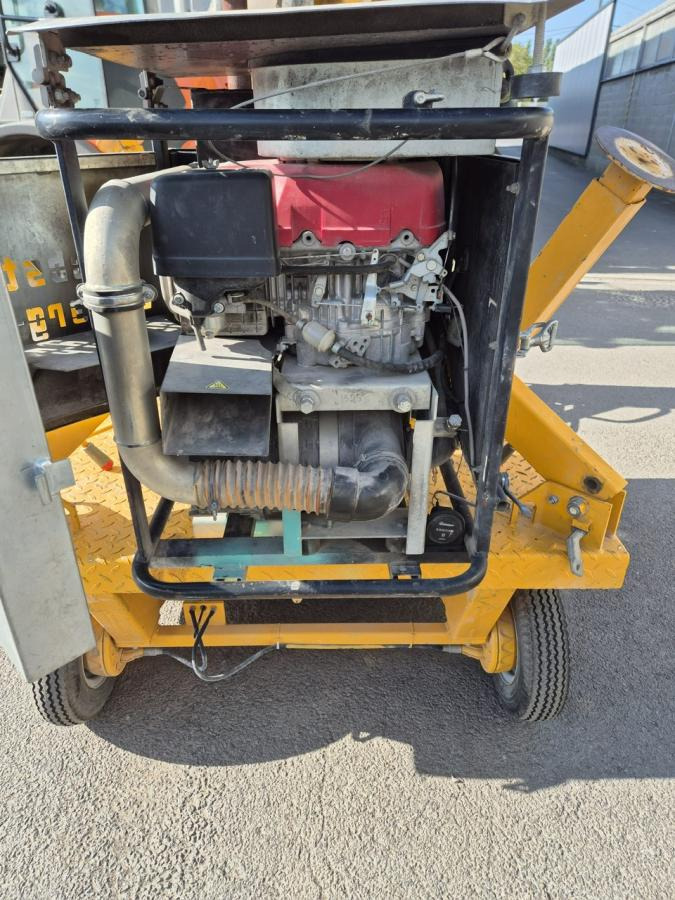 PROBST POSE BORDURE ET DALLE JUMBO MOBIL - Строительная техника: фото 3 PROBST POSE BORDURE ET DALLE JUMBO MOBIL - Строительная техника: фото 3