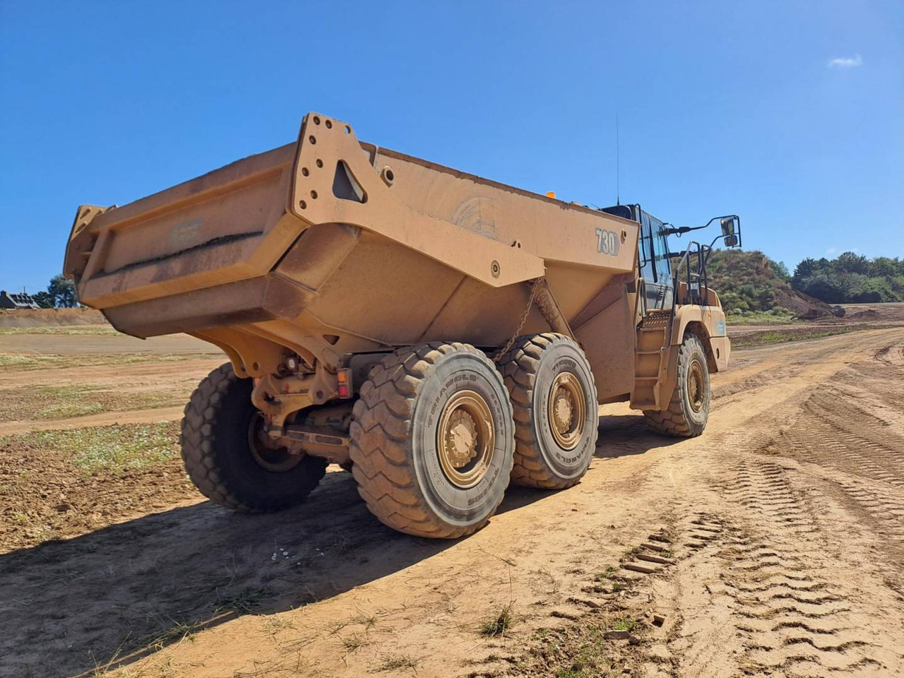 CAT 730 - Сочленённый самосвал: фото 3 CAT 730 - Сочленённый самосвал: фото 3