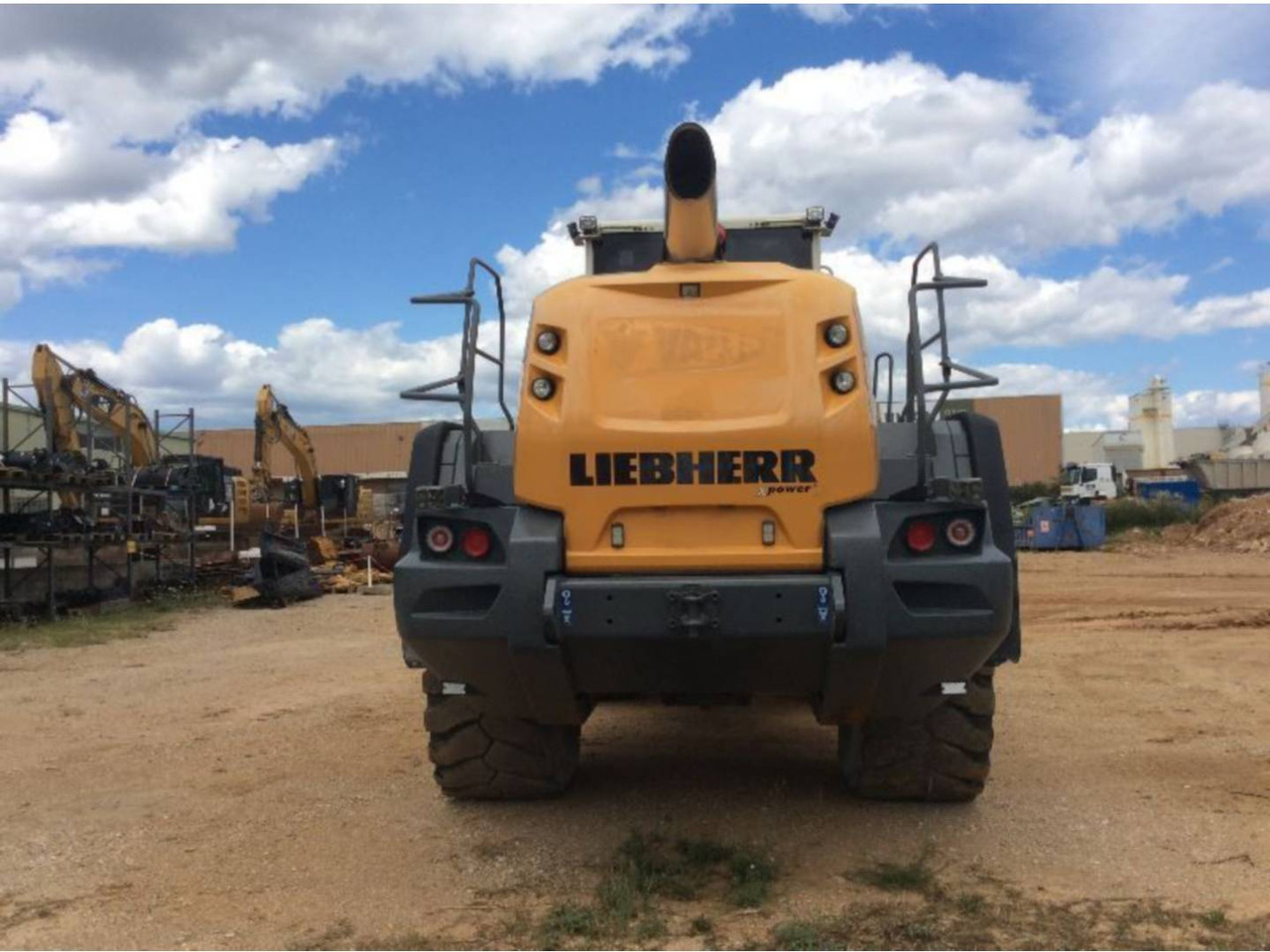 LIEBHERR L580 - Колёсный погрузчик: фото 4 LIEBHERR L580 - Колёсный погрузчик: фото 4