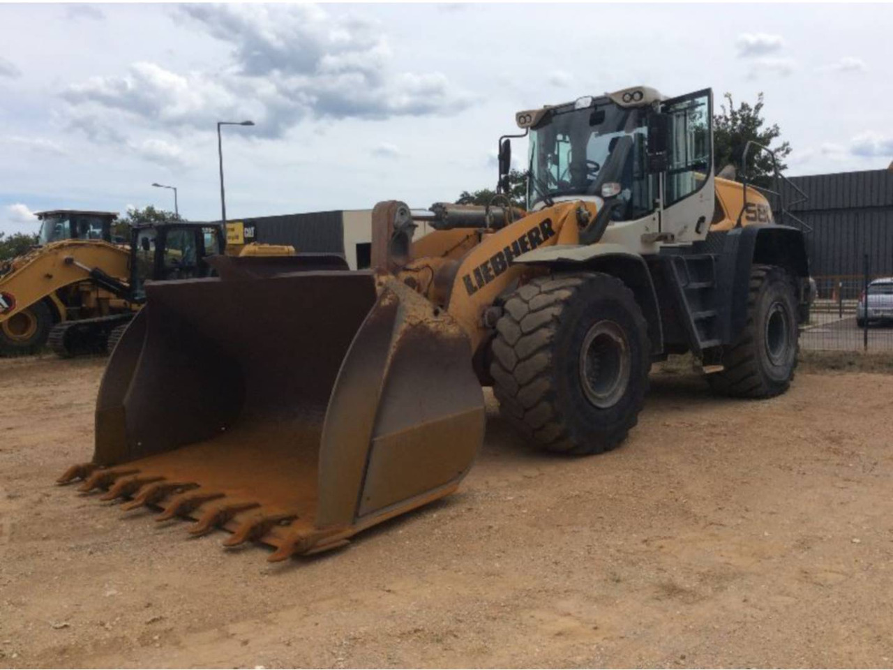 LIEBHERR L580 - Колёсный погрузчик: фото 3 LIEBHERR L580 - Колёсный погрузчик: фото 3