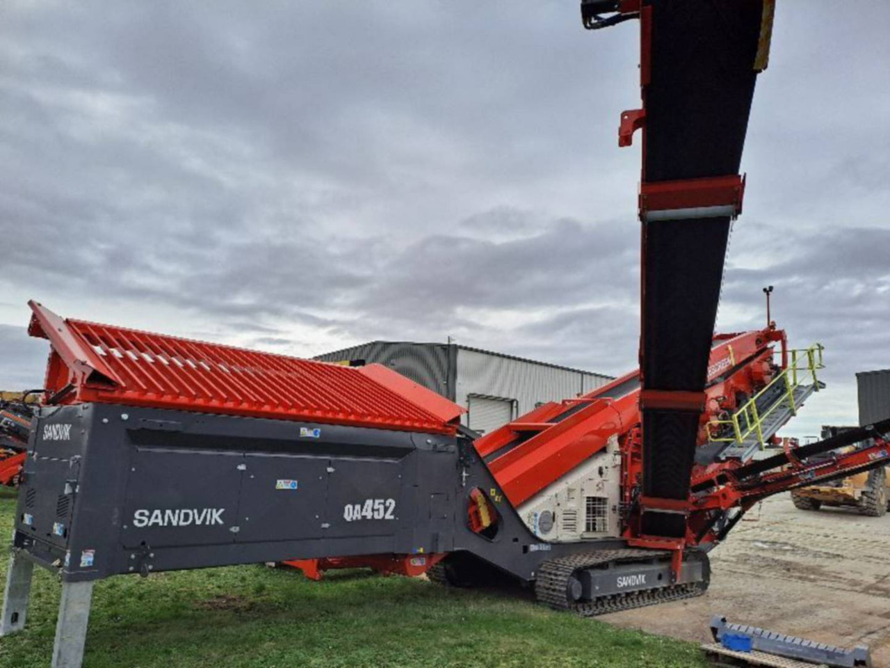 SANDVIK MINING & CONSTRUCTION QA452 - Дробилка: фото 2 SANDVIK MINING & CONSTRUCTION QA452 - Дробилка: фото 2