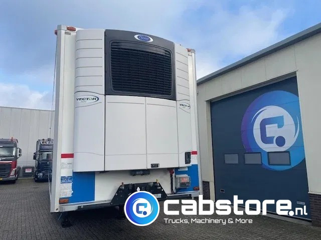 Kögel SVT 24-4 Koeloplegger Frigo trailer - Kuhlauflieger - Year 2018 - Doppelstock - Liftaxle- HOURS 4373 !! - CARRIER Vector 1950 - Good condition ! - Полуприцеп-рефрижератор: фото 5 Kögel SVT 24-4 Koeloplegger Frigo trailer - Kuhlauflieger - Year 2018 - Doppelstock - Liftaxle- HOURS 4373 !! - CARRIER Vector 1950 - Good condition ! - Полуприцеп-рефрижератор: фото 5