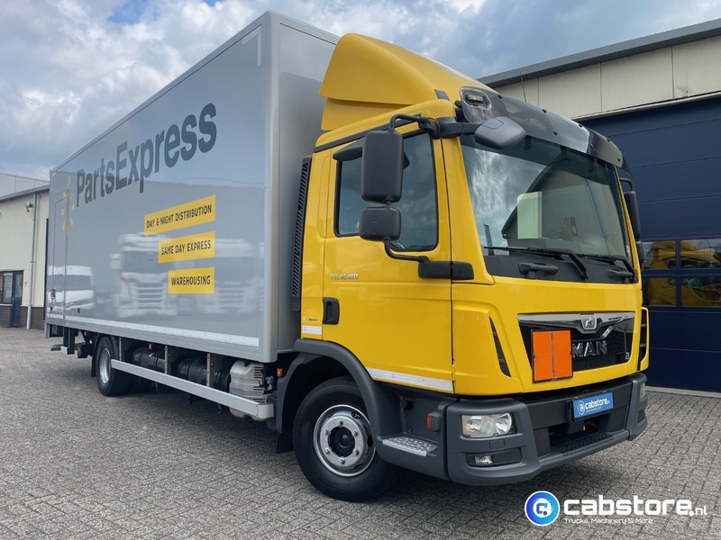 MAN TGL 12.180 4x2 Euro 6 Bakwagen MAN TGL 12.180 Bakwagen Euro 6 - Bouwjaar 2016 - Km 394.831 - Laadklep - Good condition - Грузовик с закрытым кузовом: фото 2 MAN TGL 12.180 4x2 Euro 6 Bakwagen MAN TGL 12.180 Bakwagen Euro 6 - Bouwjaar 2016 - Km 394.831 - Laadklep - Good condition - Грузовик с закрытым кузовом: фото 2