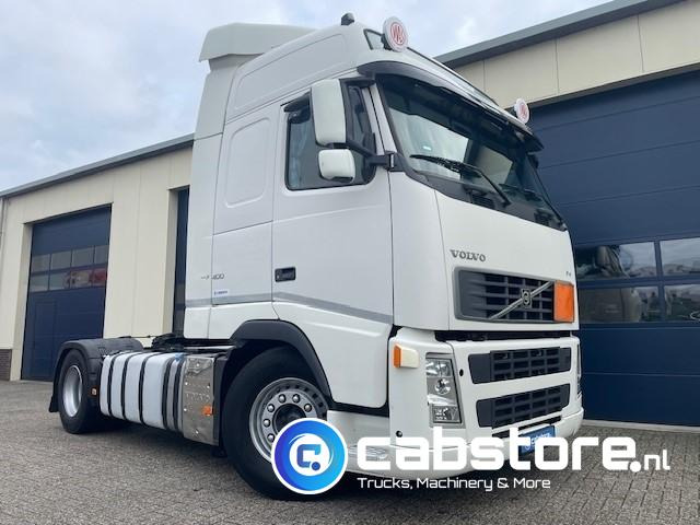 Volvo FH 400 4X2 Euro 5 - VEB+ Brake - Globetrotter - I-Shift - 2 tanks - Bouwjaar 2007 - Km 1.097.798 - Тягач: фото 1 Volvo FH 400 4X2 Euro 5 - VEB+ Brake - Globetrotter - I-Shift - 2 tanks - Bouwjaar 2007 - Km 1.097.798 - Тягач: фото 1