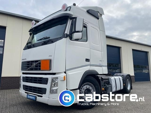 Volvo FH 400 4X2 Euro 5 - VEB+ Brake - Globetrotter - I-Shift - 2 tanks - Bouwjaar 2007 - Km 1.097.798 - Тягач: фото 2 Volvo FH 400 4X2 Euro 5 - VEB+ Brake - Globetrotter - I-Shift - 2 tanks - Bouwjaar 2007 - Km 1.097.798 - Тягач: фото 2