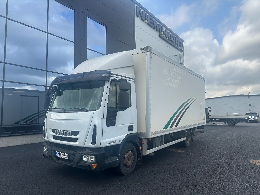 Iveco Eurocargo 100 E22 - Грузовик с закрытым кузовом: фото 1 Iveco Eurocargo 100 E22 - Грузовик с закрытым кузовом: фото 1