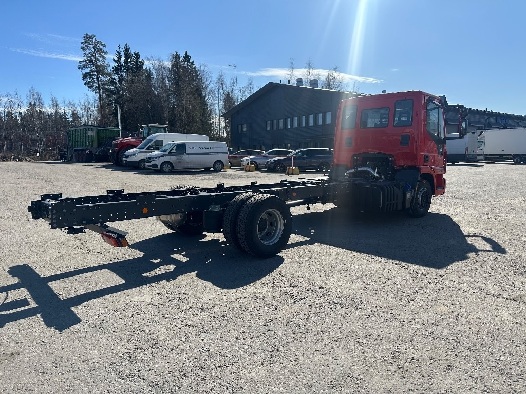 Iveco Eurocargo ML120EL25 - Грузовик-шасси: фото 4 Iveco Eurocargo ML120EL25 - Грузовик-шасси: фото 4