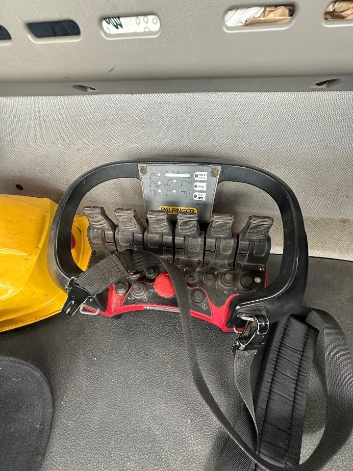 Iveco S-Way AD 260S48  - Автоманипулятор: фото 4 Iveco S-Way AD 260S48  - Автоманипулятор: фото 4