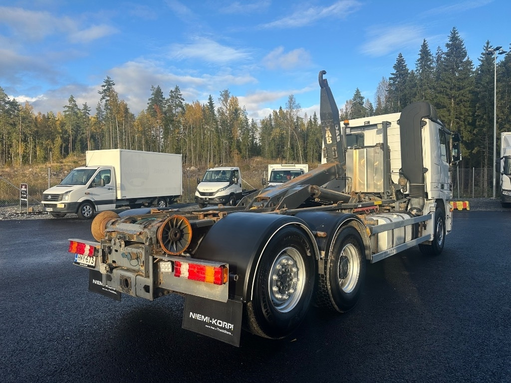 Mercedes-Benz Actros 2545 L 6x2 - Крюковой мультилифт: фото 4 Mercedes-Benz Actros 2545 L 6x2 - Крюковой мультилифт: фото 4