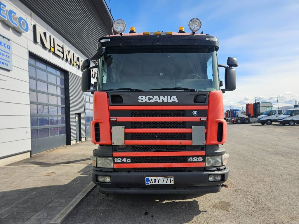 Scania R124 6x2*4 - Крюковой мультилифт: фото 2 Scania R124 6x2*4 - Крюковой мультилифт: фото 2