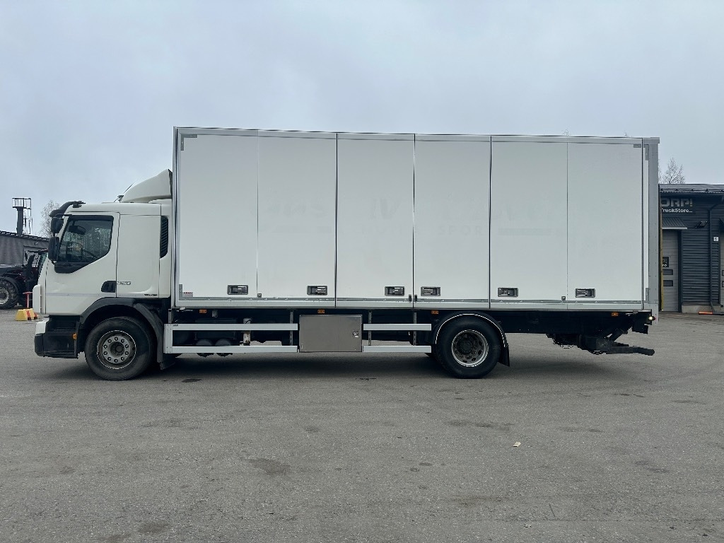 Грузовик с закрытым кузовом Volvo FE 320: фото 7