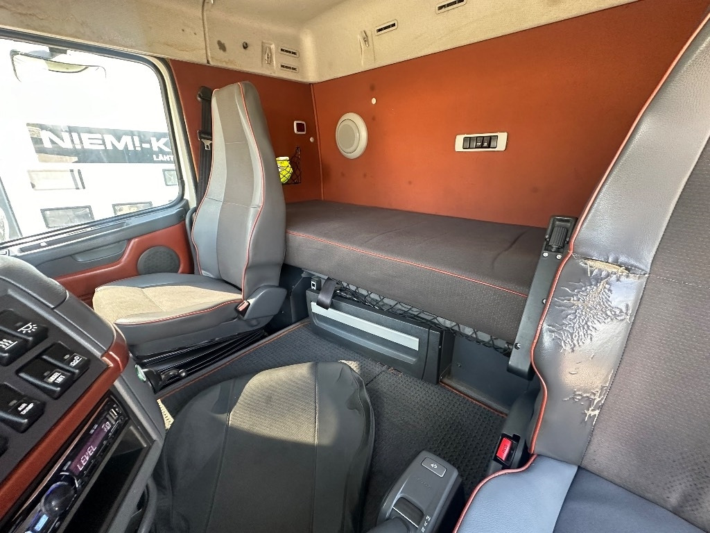 Тросовый мультилифт Volvo FH16 540 8x4*4: фото 18