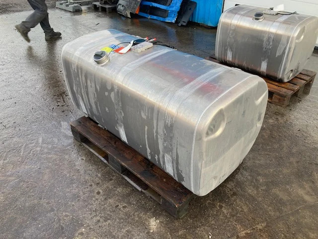 Scania Diesel tank – Scania 2714200 - Топливный бак для Грузовиков: фото 1 Scania Diesel tank – Scania 2714200 - Топливный бак для Грузовиков: фото 1