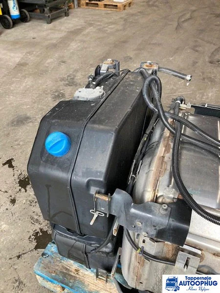 Scania adblue tank / reductant tank scania 2393232 - Бак для AdBlue для Грузовиков: фото 2 Scania adblue tank / reductant tank scania 2393232 - Бак для AdBlue для Грузовиков: фото 2