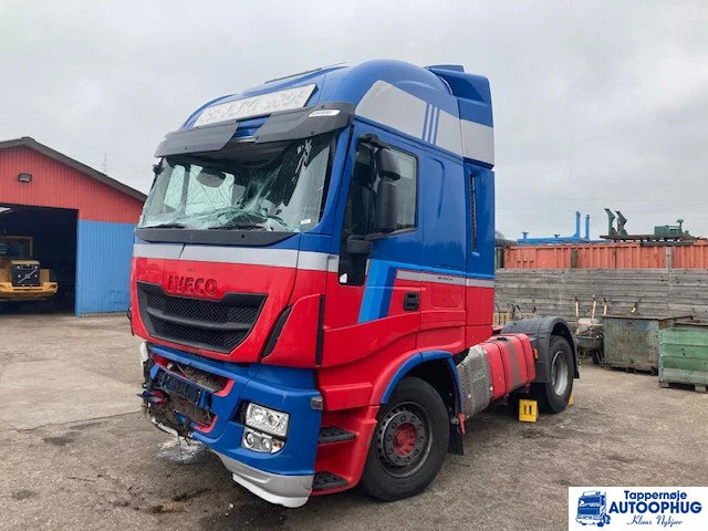 Iveco Stralis 440 Damage - Тягач: фото 2 Iveco Stralis 440 Damage - Тягач: фото 2