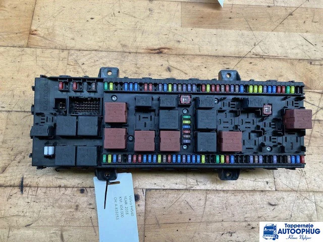 Volvo VMCU Sikring og relay center Volvo 23006075 – 22821378 - Электрическая система для Грузовиков: фото 1 Volvo VMCU Sikring og relay center Volvo 23006075 – 22821378 - Электрическая система для Грузовиков: фото 1