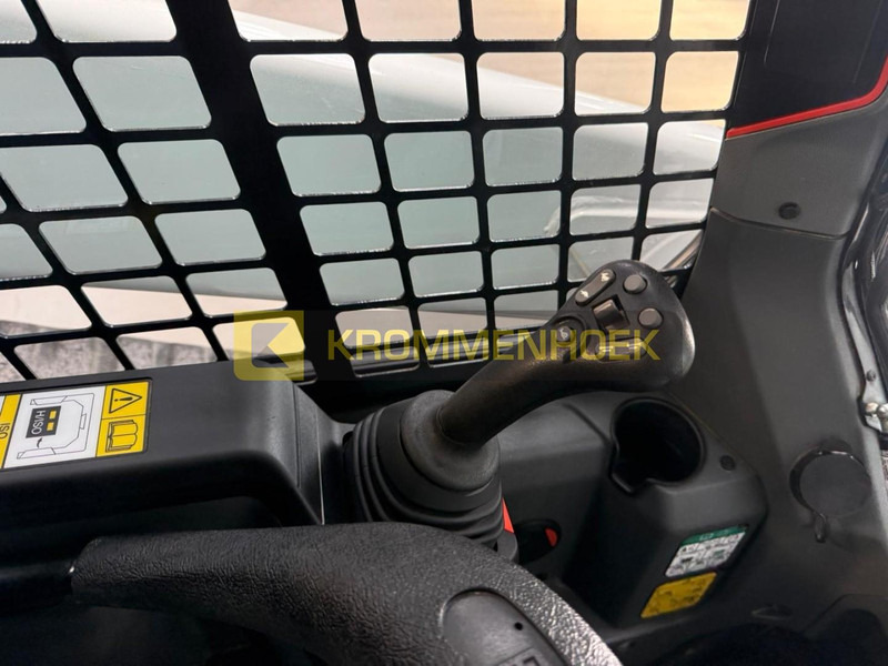 Мини-погрузчик с бортовым поворотом Bobcat T 76 High Flow | Airco: фото 15