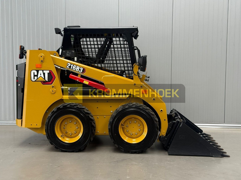 Caterpillar 216 B3 - Мини-погрузчик с бортовым поворотом: фото 5 Caterpillar 216 B3 - Мини-погрузчик с бортовым поворотом: фото 5
