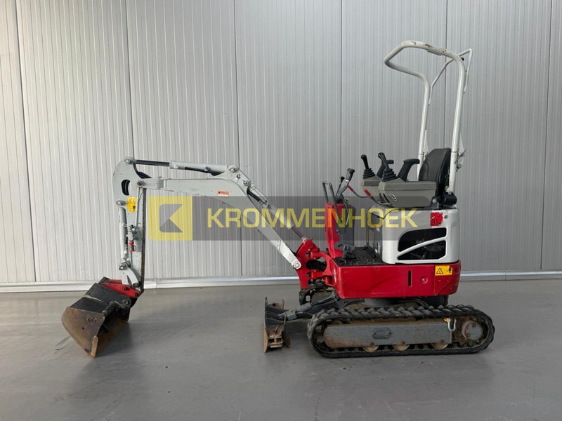 Takeuchi TB 210 R - Мини-экскаватор: фото 1 Takeuchi TB 210 R - Мини-экскаватор: фото 1