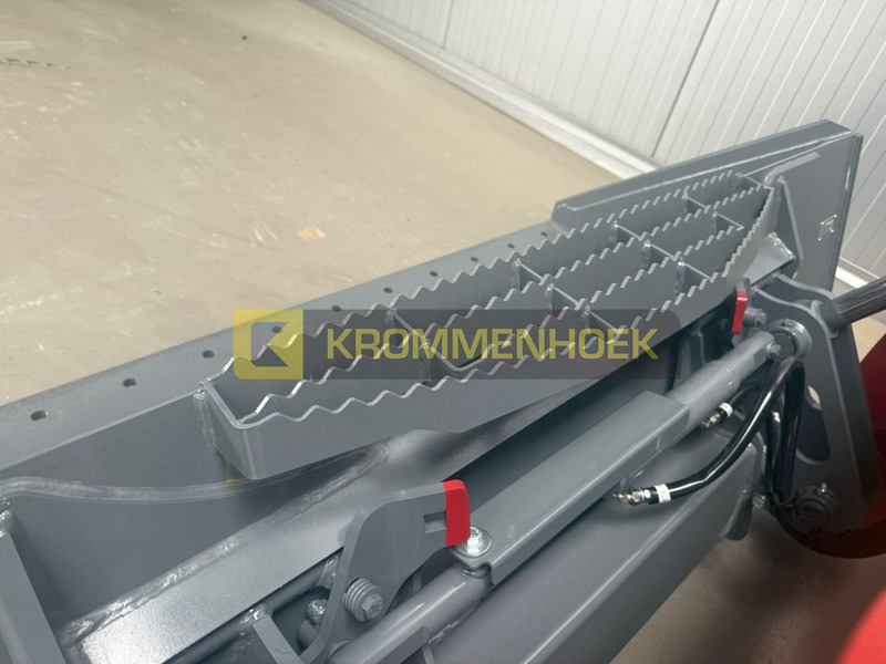 Новый Мини-погрузчик с бортовым поворотом Takeuchi TL 12 V-2: фото 9