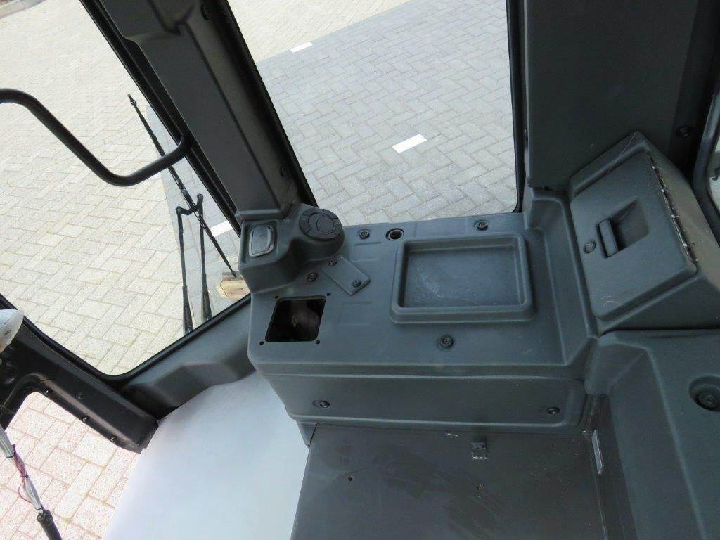 Кабина для Строительной техники New Holland CE: фото 12