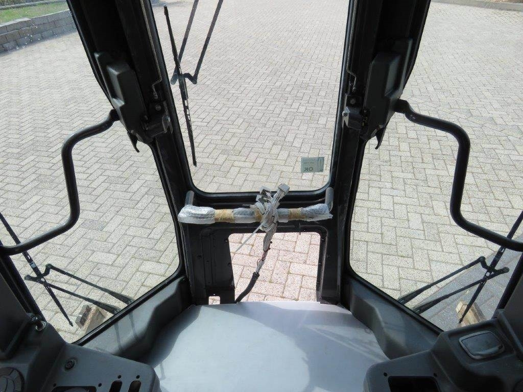 Кабина для Строительной техники New Holland CE: фото 18