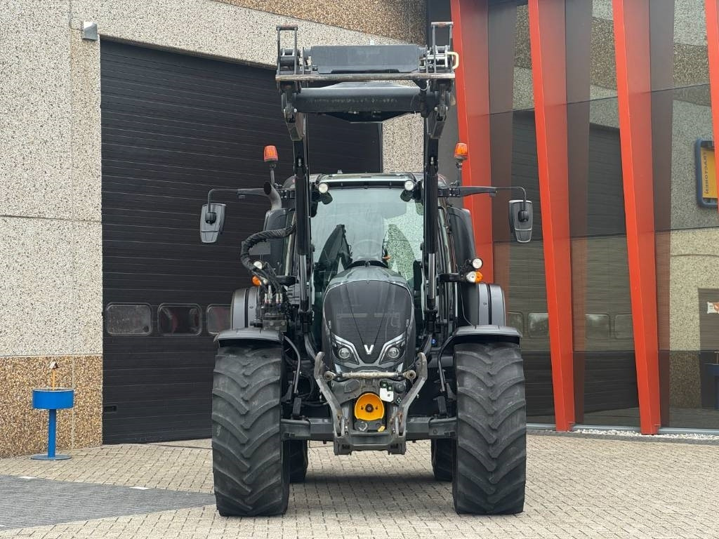 Valtra N174D, Frontlinkage + PTO, Frontloader, 3846 hours - Трактор: фото 5 Valtra N174D, Frontlinkage + PTO, Frontloader, 3846 hours - Трактор: фото 5
