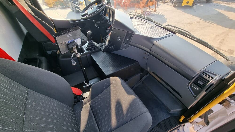 MERCEDES-BENZ AROCS 3243 8x4 | Euro 6 | Piaskarko Solarka Econ 12m³ - Снегоуборочная машина: фото 2 MERCEDES-BENZ AROCS 3243 8x4 | Euro 6 | Piaskarko Solarka Econ 12m³ - Снегоуборочная машина: фото 2