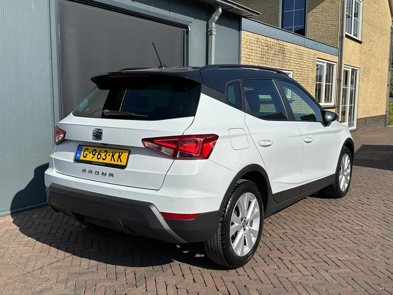 SEAT Arona 1.0 TSI Style Business Intense Dealeronderhouden Cruise Clima Navi Camera Parkeersensoren Lmv - Хэтчбек: фото 3 SEAT Arona 1.0 TSI Style Business Intense Dealeronderhouden Cruise Clima Navi Camera Parkeersensoren Lmv - Хэтчбек: фото 3