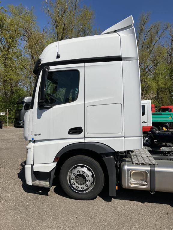 Mercedes-Benz Actros 1851 LS 4x2 - Тягач: фото 2 Mercedes-Benz Actros 1851 LS 4x2 - Тягач: фото 2