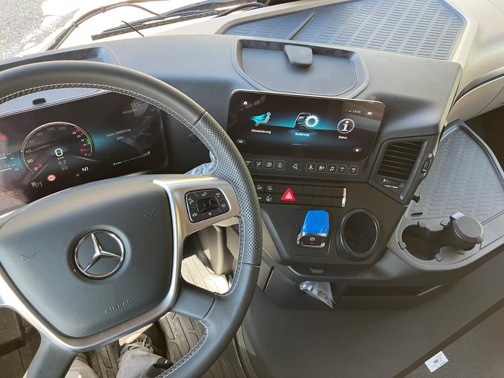 Mercedes-Benz Actros 1851 LS 4x2 - Тягач: фото 5 Mercedes-Benz Actros 1851 LS 4x2 - Тягач: фото 5