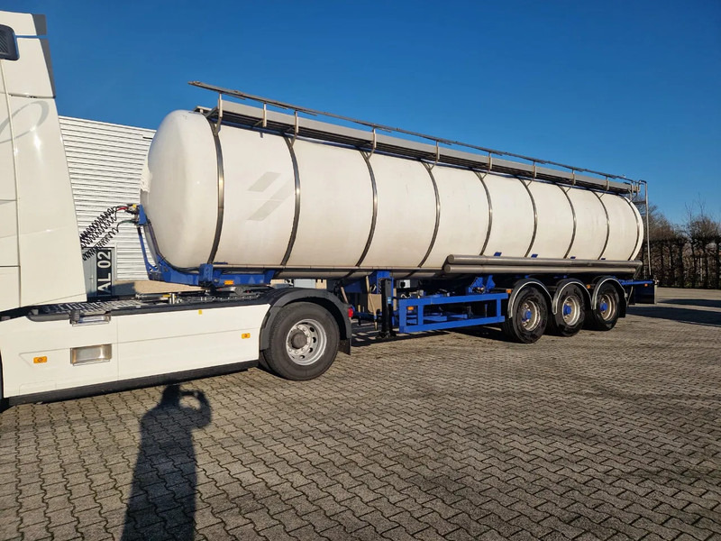 Dijkstra 34000 liter tankoplegger met Vogelsang pomp (MET NIEUWE APK !!) - Полуприцеп-цистерна: фото 1 Dijkstra 34000 liter tankoplegger met Vogelsang pomp (MET NIEUWE APK !!) - Полуприцеп-цистерна: фото 1
