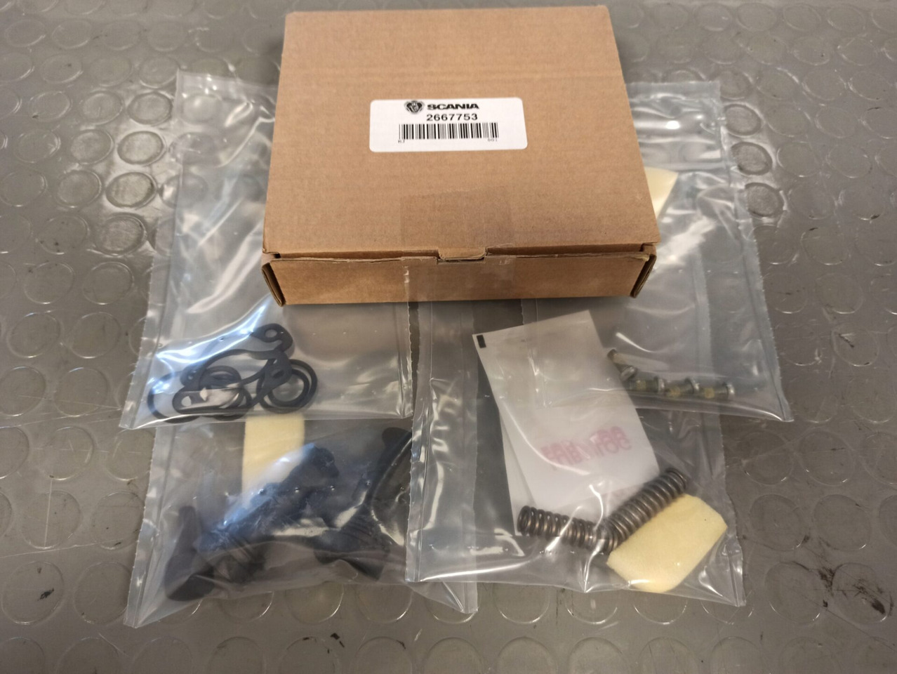 SCANIA COMPRESSOR VALVE REPAIR KIT - 2667753 - Комплект для ремонта двигателя для Грузовиков: фото 1 SCANIA COMPRESSOR VALVE REPAIR KIT - 2667753 - Комплект для ремонта двигателя для Грузовиков: фото 1