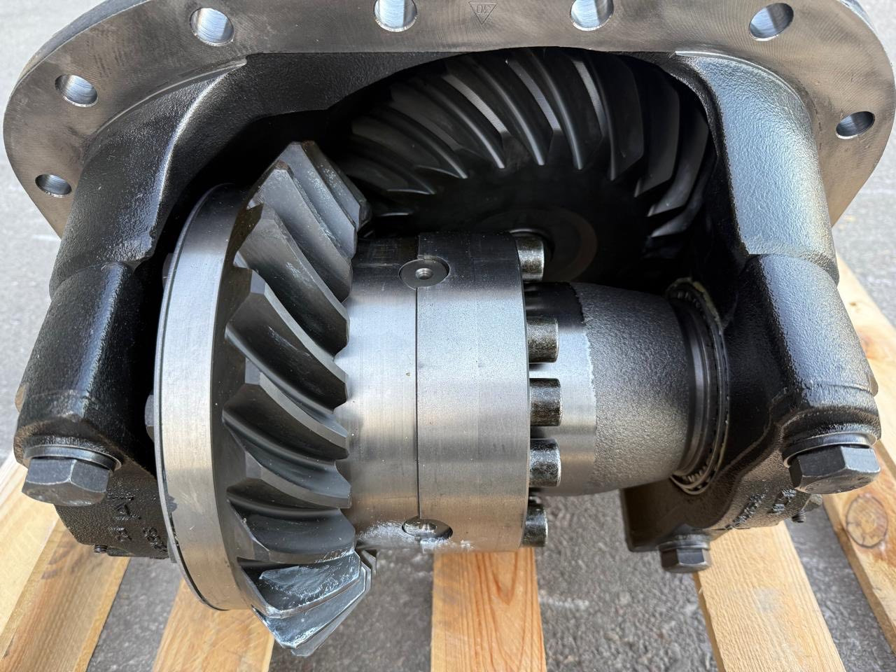 VOLVO Differential Groups Differential Groups - Ось и запчасти для Грузовиков: фото 5 VOLVO Differential Groups Differential Groups - Ось и запчасти для Грузовиков: фото 5