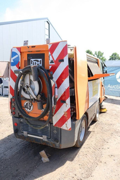 Aebi AEBI MFH2500 - Подметально-уборочная машина: фото 5 Aebi AEBI MFH2500 - Подметально-уборочная машина: фото 5