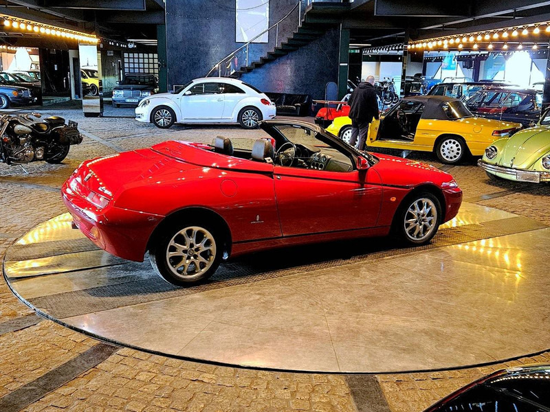 Alfa Romeo Spider (916 - update 3) _ 2.0 TS - Седан: фото 2 Alfa Romeo Spider (916 - update 3) _ 2.0 TS - Седан: фото 2