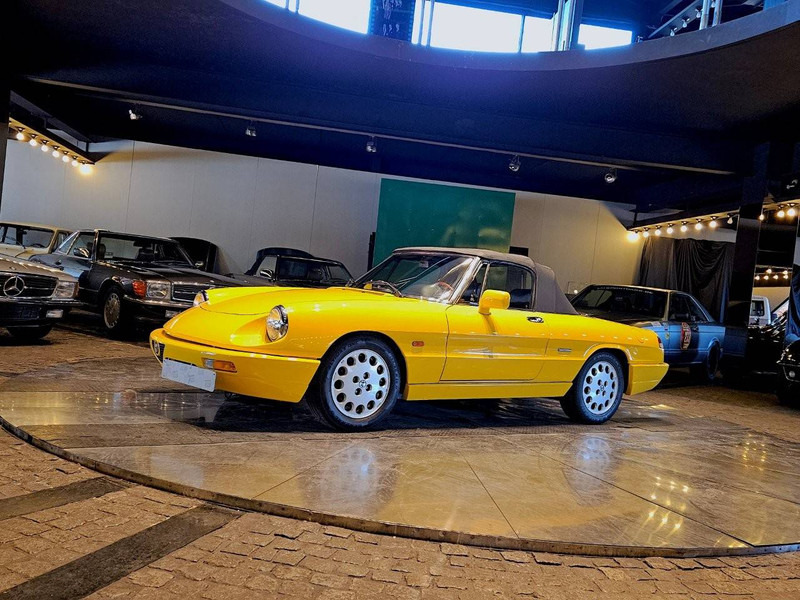 Alfa Romeo Spider (serie 4) _ 2000 - Седан: фото 2 Alfa Romeo Spider (serie 4) _ 2000 - Седан: фото 2