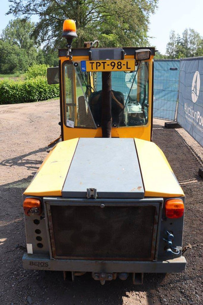 Belos Trans Pro 54 - Подметально-уборочная машина: фото 4 Belos Trans Pro 54 - Подметально-уборочная машина: фото 4