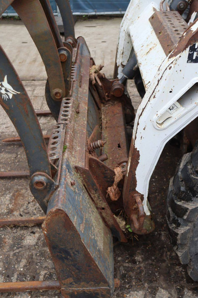 Колёсный погрузчик Bobcat S175: фото 12