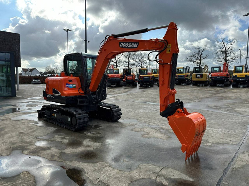 Doosan DX55-9C - Гусеничный экскаватор: фото 3 Doosan DX55-9C - Гусеничный экскаватор: фото 3