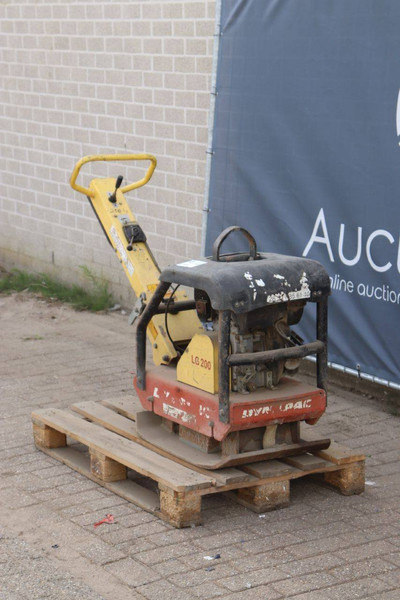 Dynapac LG 200 - Виброплита: фото 4 Dynapac LG 200 - Виброплита: фото 4