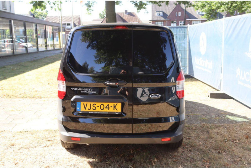 Ford Transit Courier - Цельнометаллический фургон: фото 5 Ford Transit Courier - Цельнометаллический фургон: фото 5