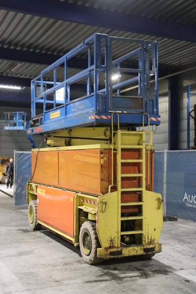 German S205 F12 - Ножничный подъемник: фото 4 German S205 F12 - Ножничный подъемник: фото 4