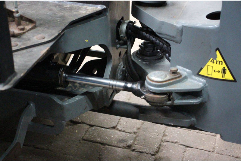 Колёсный погрузчик Giant V452T HD: фото 16 Колёсный погрузчик Giant V452T HD: фото 16